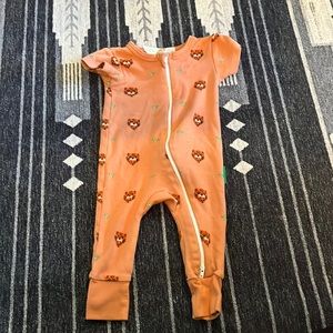 Parade short Sleeve Onesie